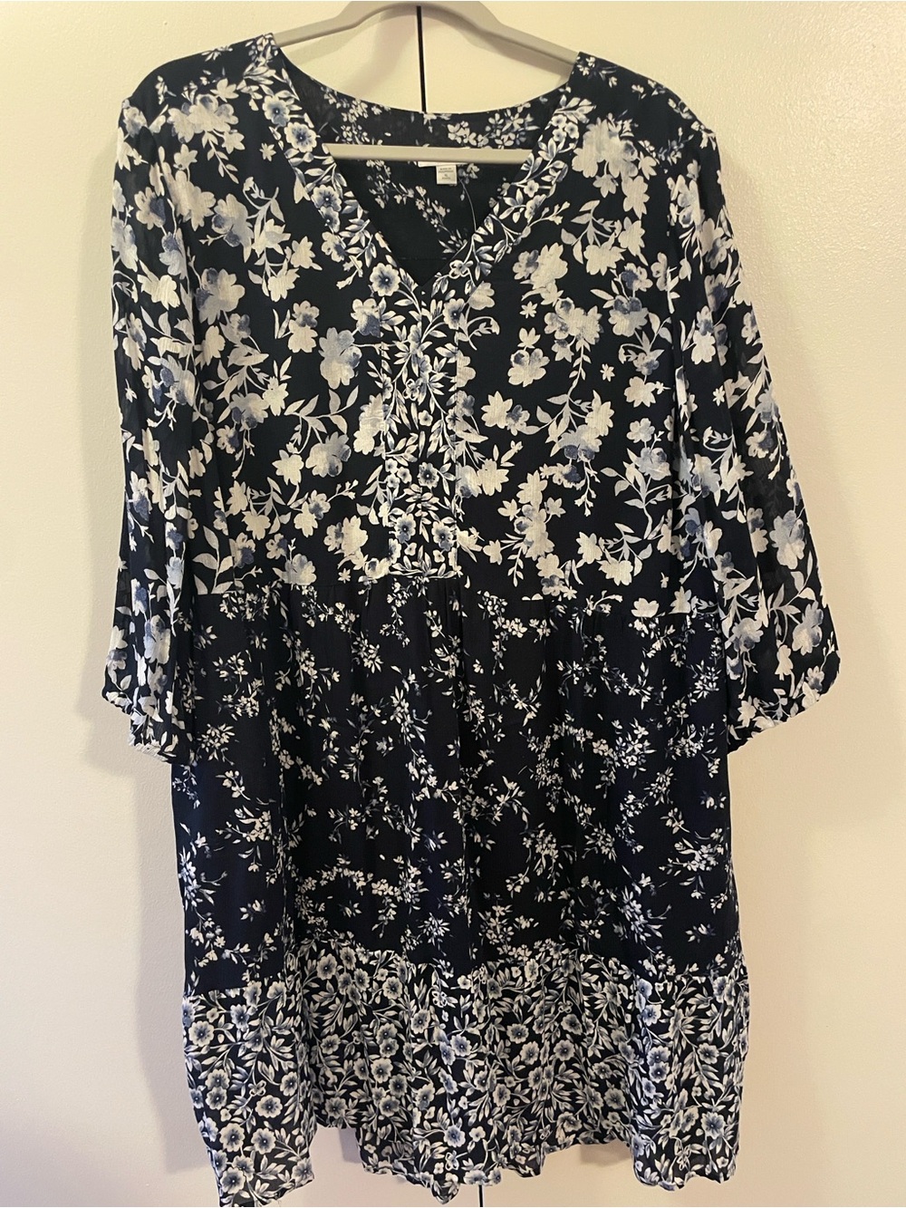 j. Jill Navy and White Floral V-Neck Women’s Tunic/ Babydoll Dress